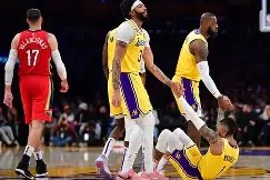 开云-里昂训练开放日，关键时刻复出首秀引欢呼，国王杯在即，年轻球员得到机会(四年级语文病句训练题)