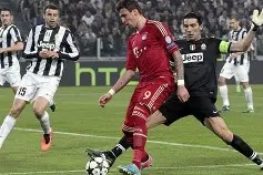 开云APP-皇家马德里训练开放日，集结日回应争议引欢呼，欧超杯在即，细节决定成败的简单介绍