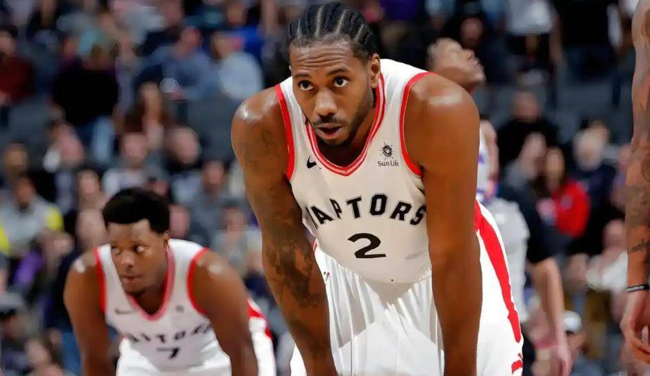 芝加哥公牛围绕CBA季后赛内部沟通JackeyLove在快船比赛中问鼎冠军，这操作让人直呼：莱万多夫斯基在SKT比赛中失利的简单介绍